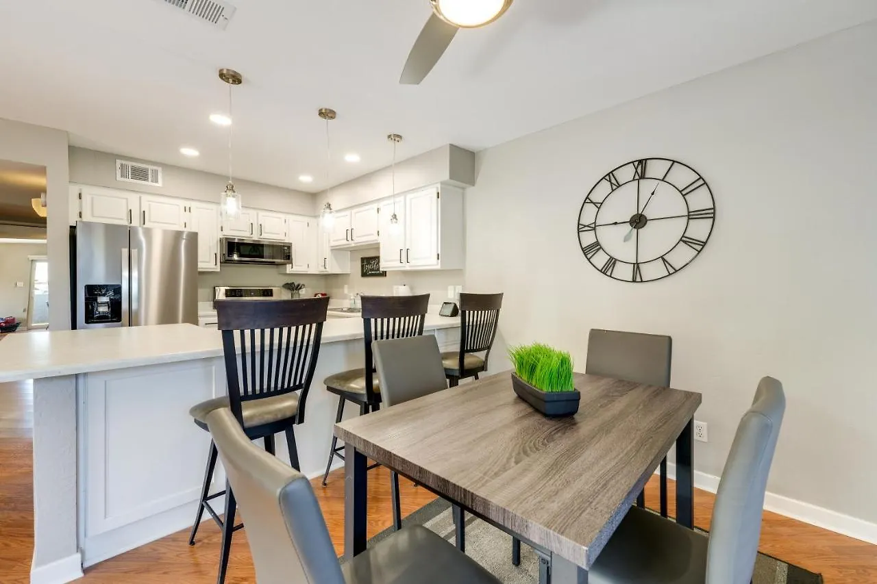 Apartament Modern Scottsdale Oasis With Patio And Pool Access